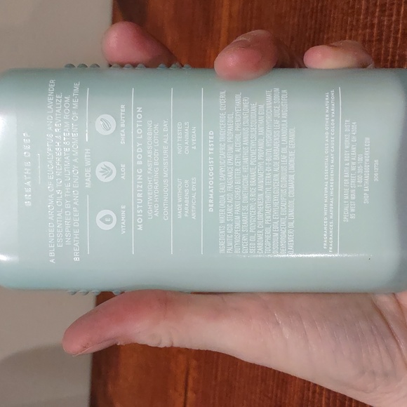 Bath & body works breathe deep eucalyptus and lavender body lotion - Picture 3 of 3